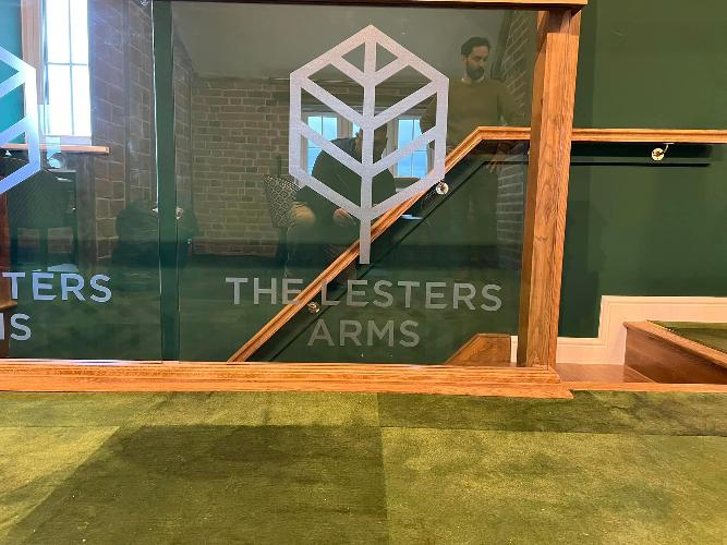 Lesters Arms chooses Sunshield Window film to complete the look. Images of the Frosted sparkle etch 7 year Vinyl window film uttilised for the wonderful Lesters Arms Public House.